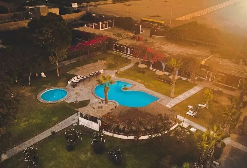 ホテル La Estancia Chincha