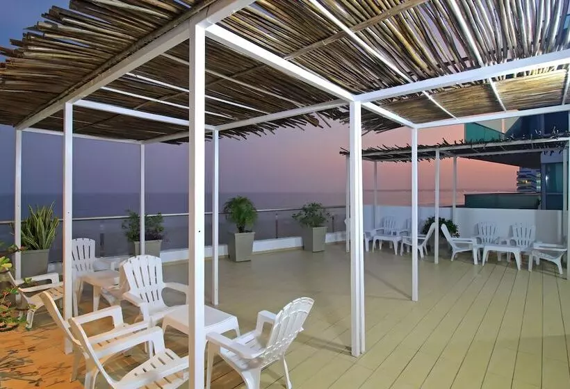 Hotelli Summer Frente Al Mar