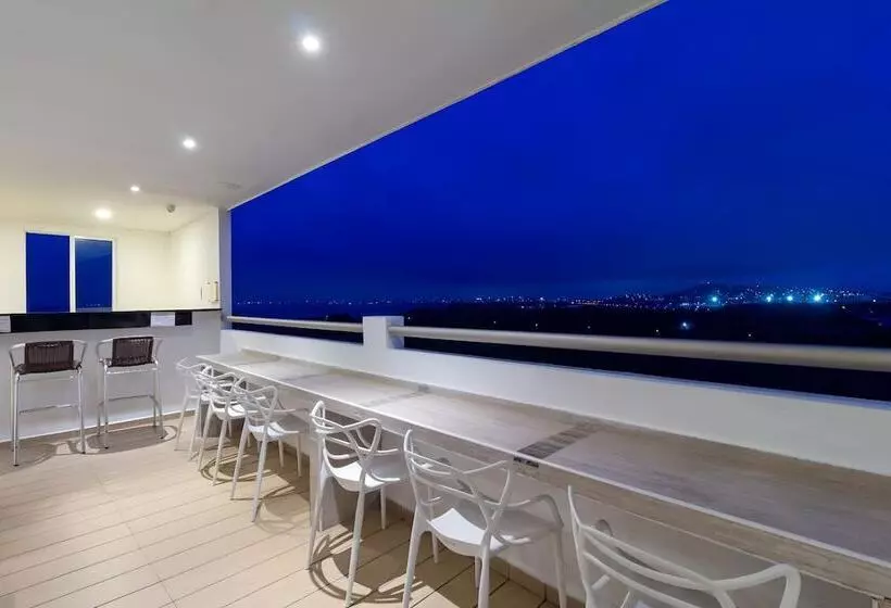 Hotelli Summer Frente Al Mar