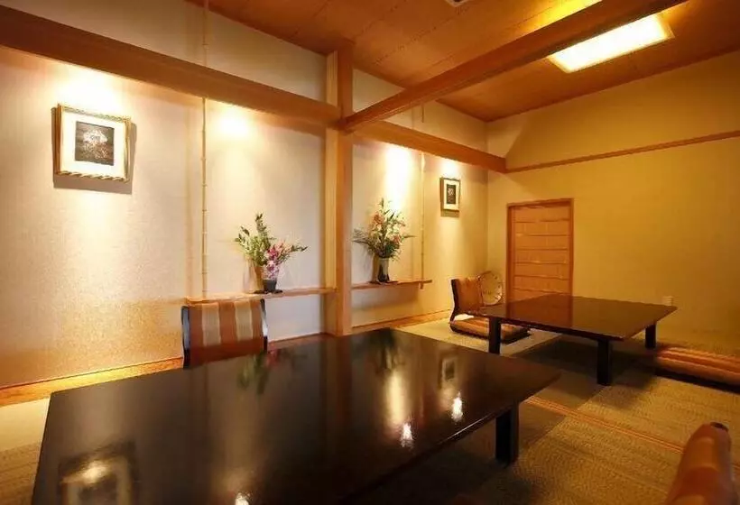 Hotelli Ubudo