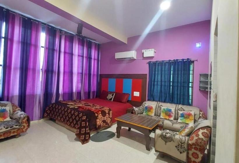 בית מלון כפרי Aradhya Regency Near Konark Sun Temple By Morservices