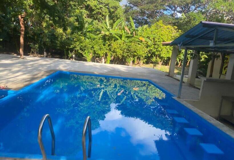 بنسيون Cabinas La Casona Del Pirata