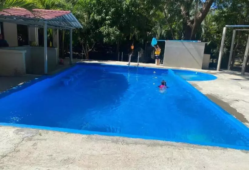ペンション Cabinas La Casona Del Pirata