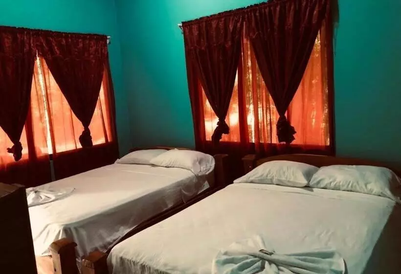ペンション Cabinas La Casona Del Pirata