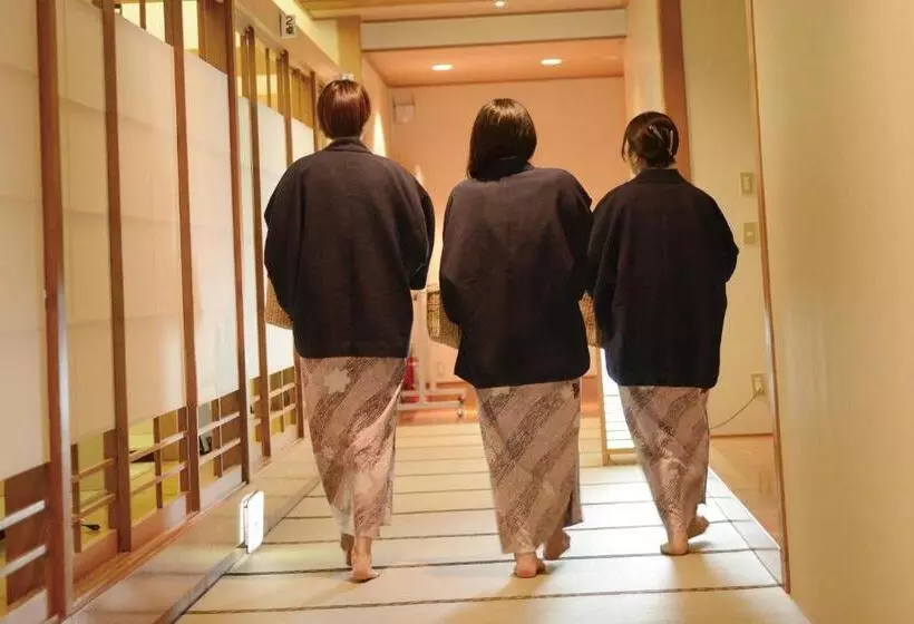 旅館 Yokote Onsen Hotel Plaza Geihin
