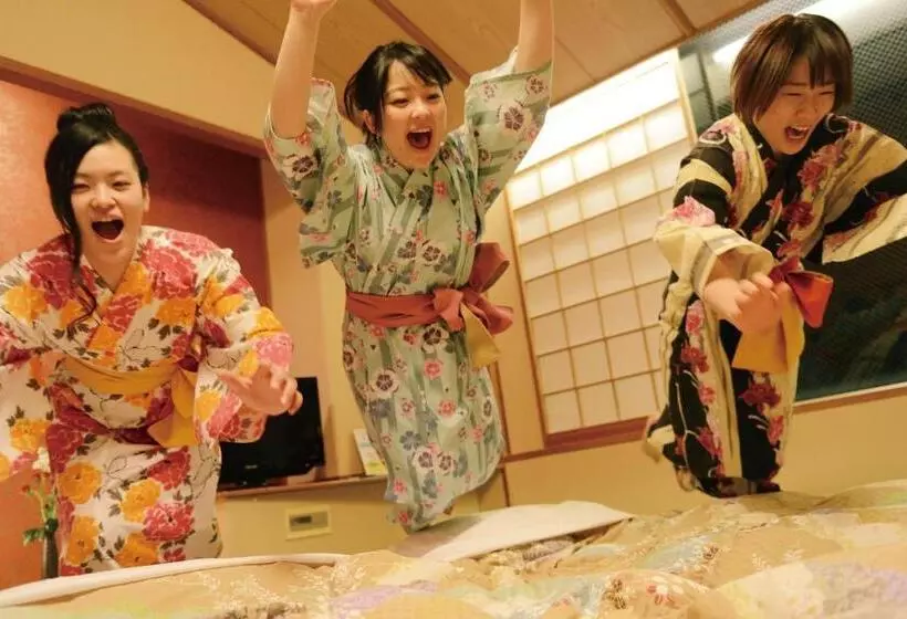 旅館 Yokote Onsen Hotel Plaza Geihin