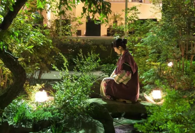 旅館 Yokote Onsen Hotel Plaza Geihin
