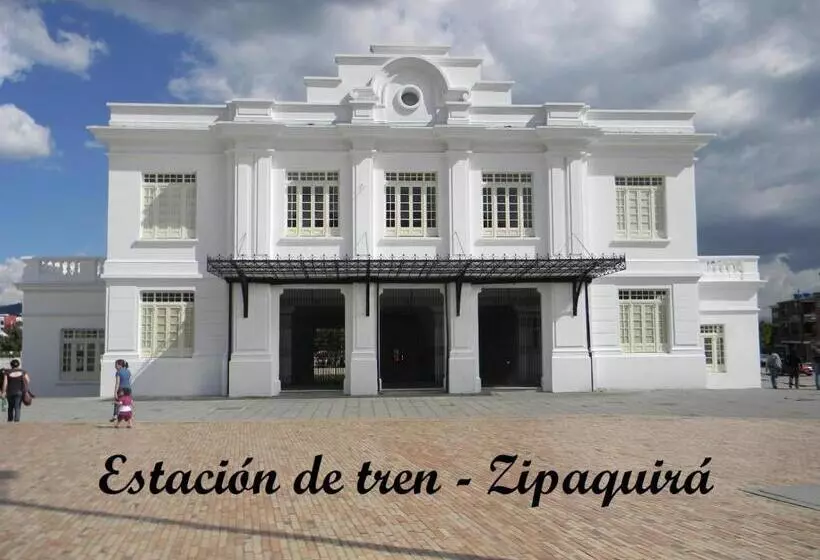 Aamiaismajoitus (B&B) Estación Sabana