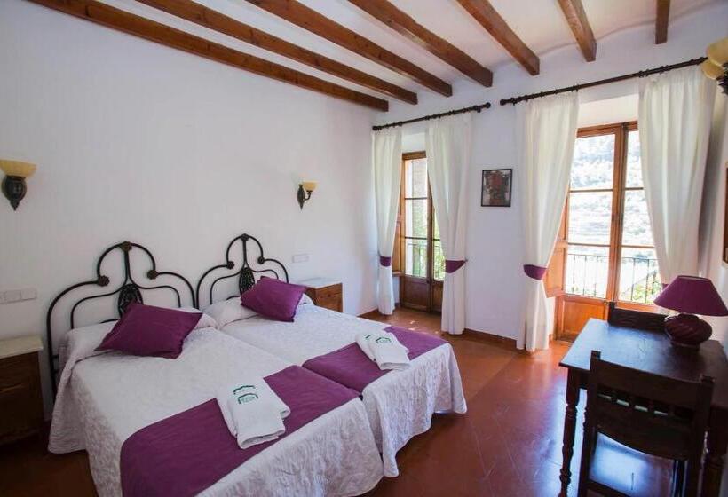 Hostal Villa Verde Adults Only