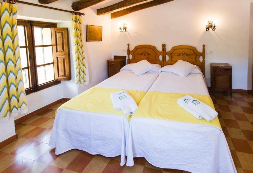 Hostal Villa Verde Adults Only