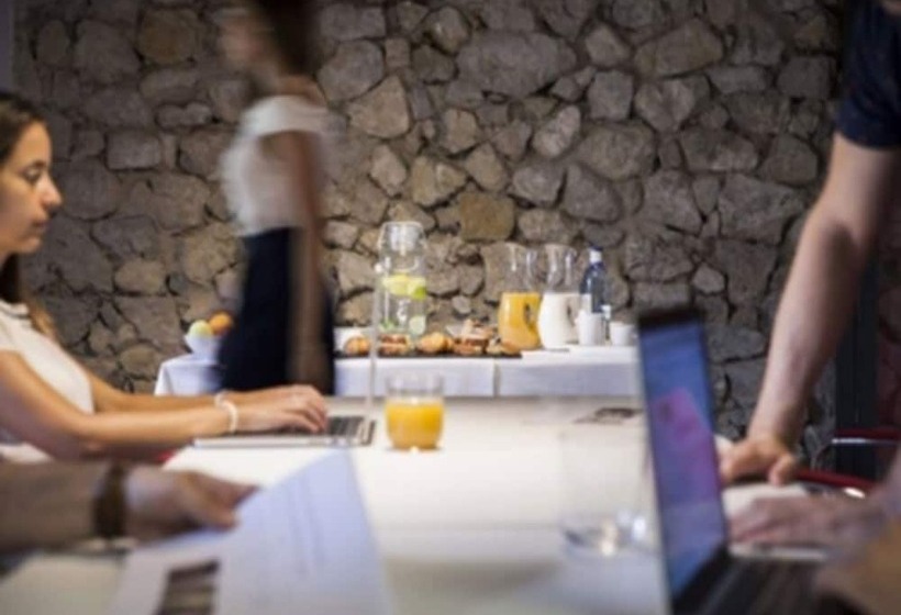 酒店 Confluent Health Resort