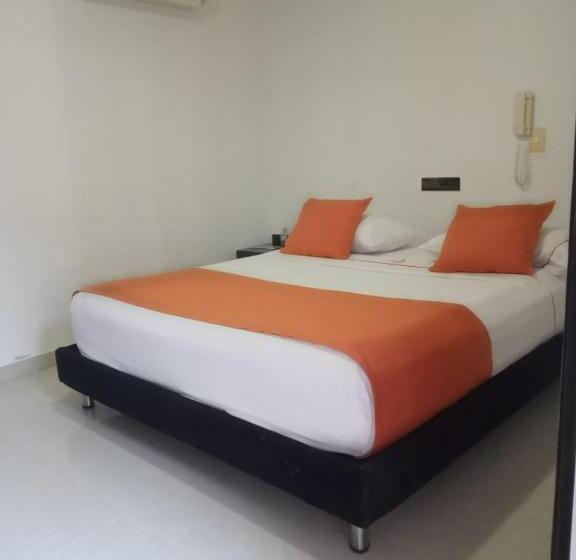 هتل Confort Plaza