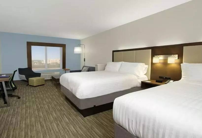 هتل Holiday Inn Express & Suites Columbus North By Ihg