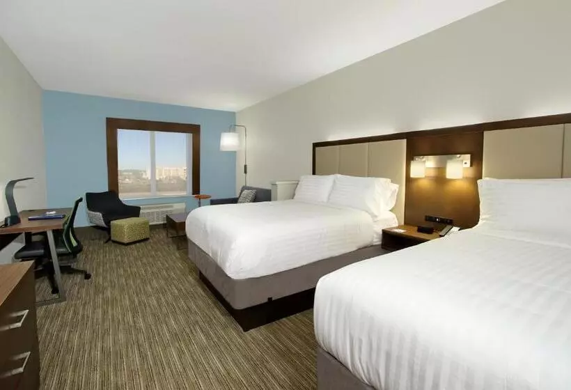 هتل Holiday Inn Express & Suites Columbus North By Ihg
