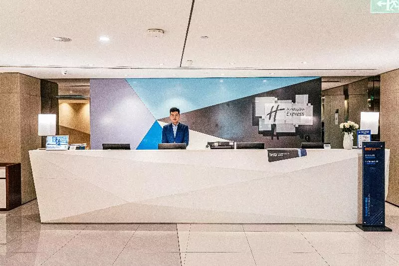 ホテル Holiday Inn Express Yingkou Onelong Plaza, An Ihg