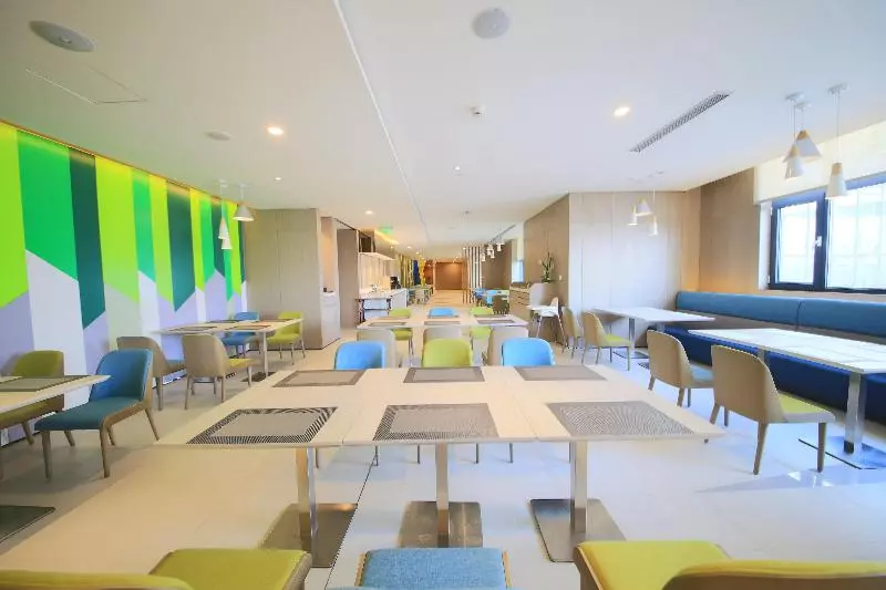 ホテル Holiday Inn Express Yingkou Onelong Plaza, An Ihg