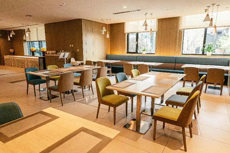 ホテル Holiday Inn Express Yingkou Onelong Plaza, An Ihg