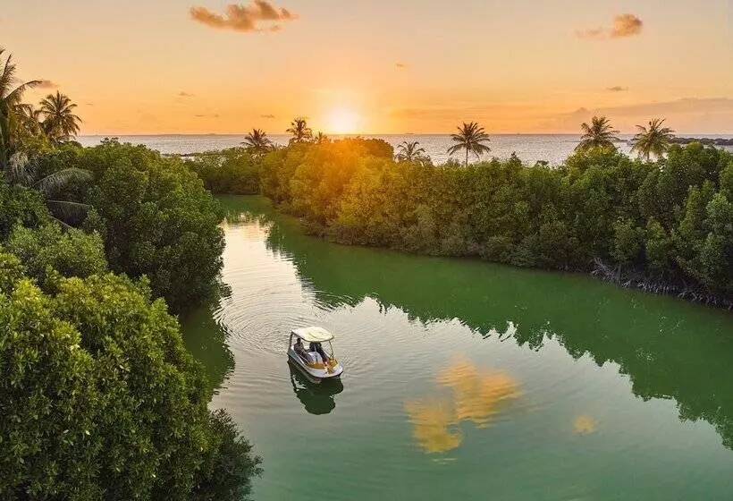 هتل Kandima Maldives
