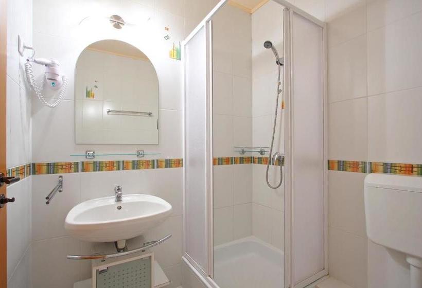 فندق Levendula Apartman