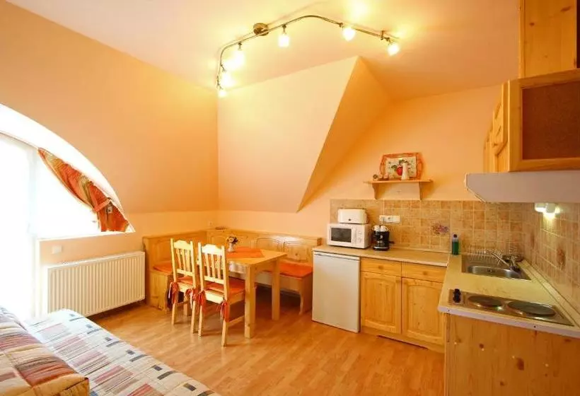 ホテル Levendula Apartman