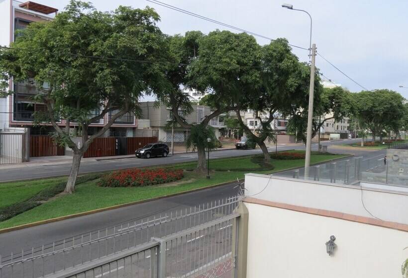 Szálloda Miraflores Inn