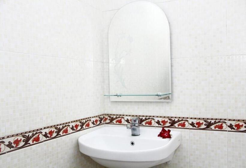 Отель Nakula Guest House