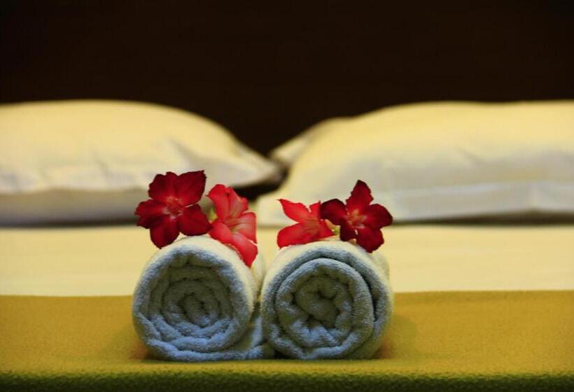 Отель Nakula Guest House