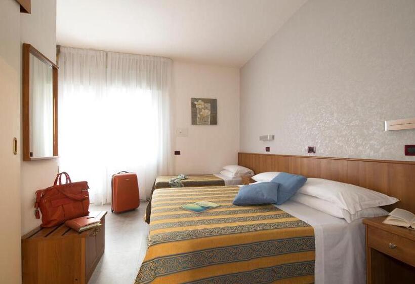 בית מלון כפרי Pillon