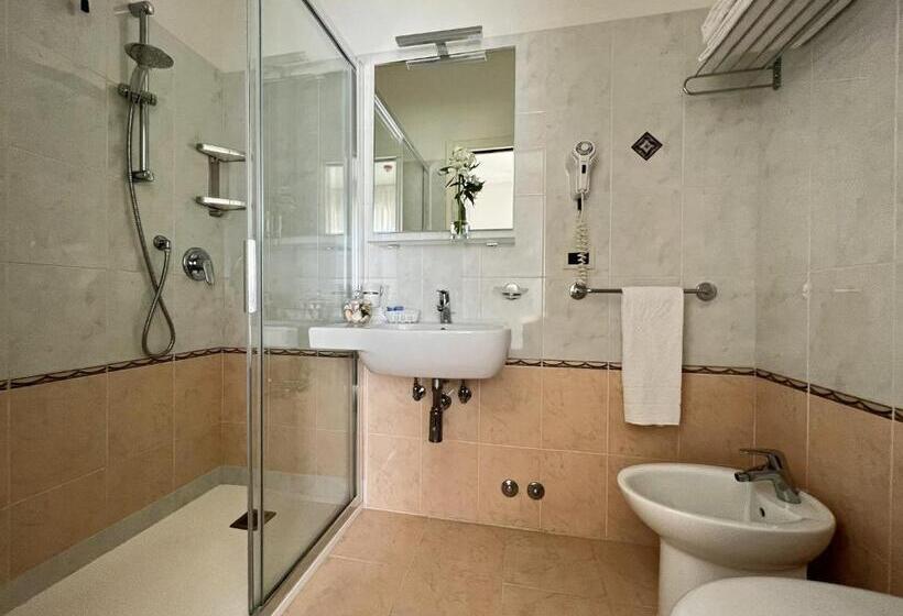 בית מלון כפרי Pillon