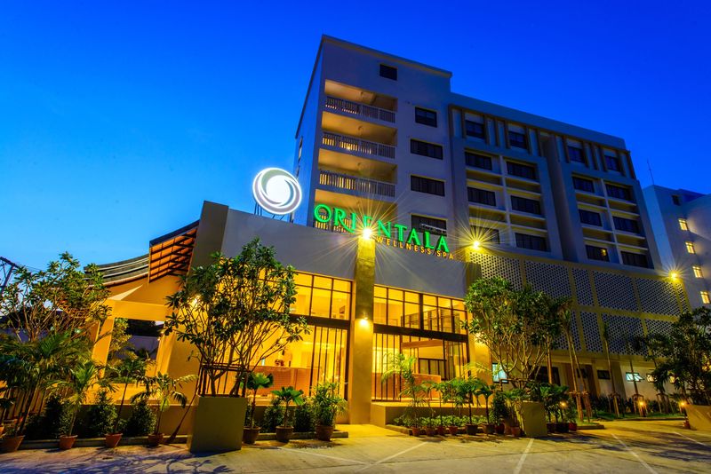 호텔 Recenta Suite Phuket Suanluang