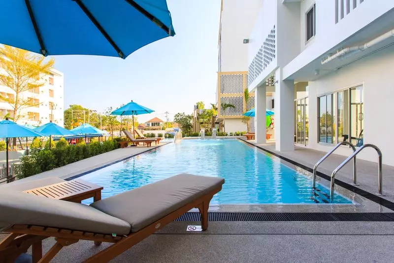 هتل Recenta Suite Phuket Suanluang