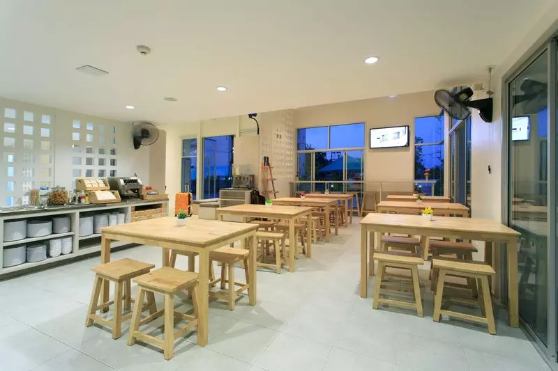 هتل Recenta Suite Phuket Suanluang