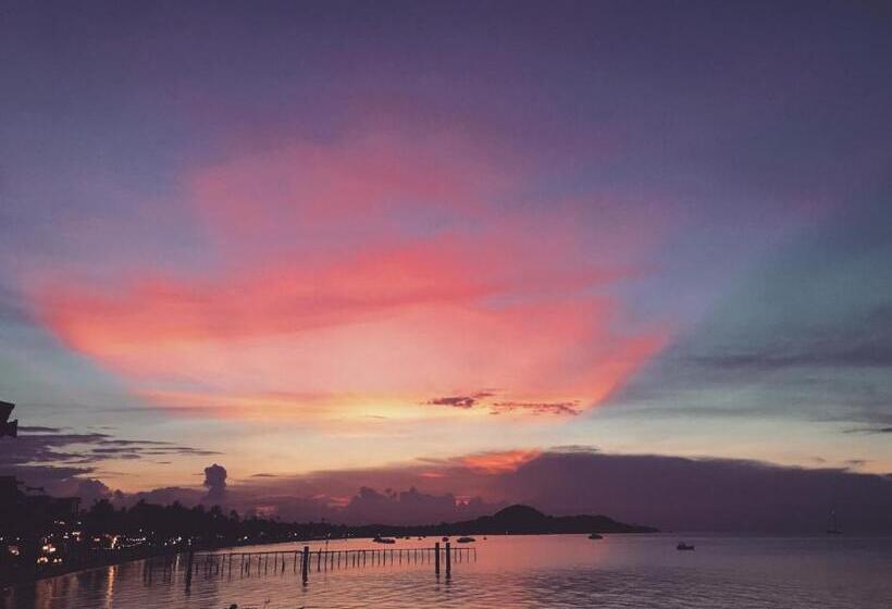 هتل Riviera Beach