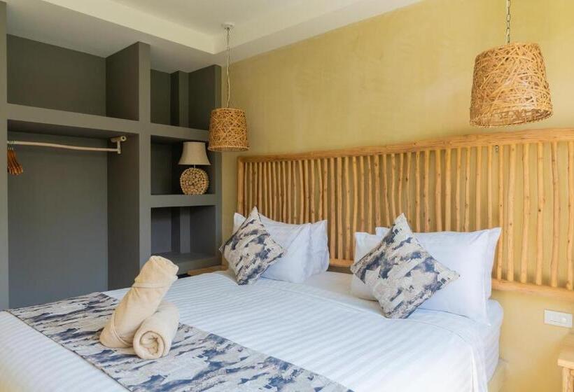 هتل Riviera Beach