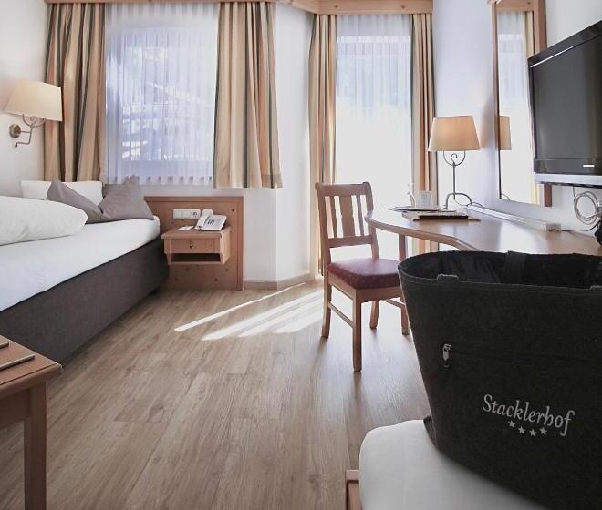 ホテル Stacklerhof