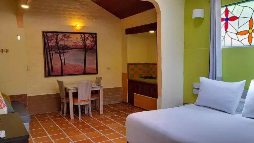 هتل Suites Arcoiris