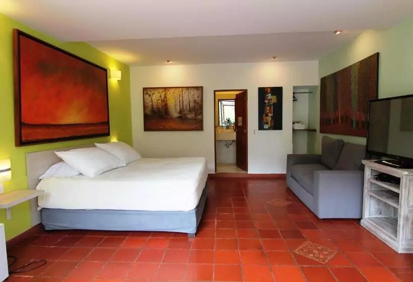 هتل Suites Arcoiris