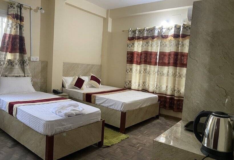 هتل Kavya Inn Chitwan