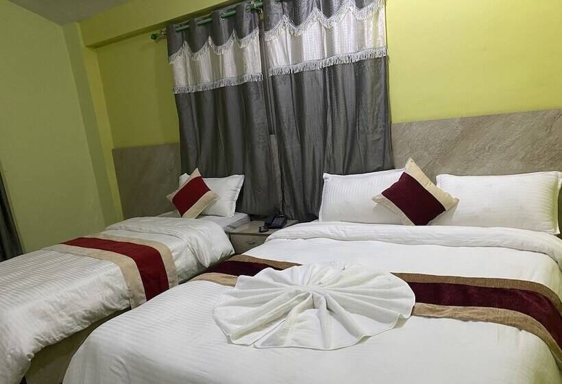 هتل Kavya Inn Chitwan