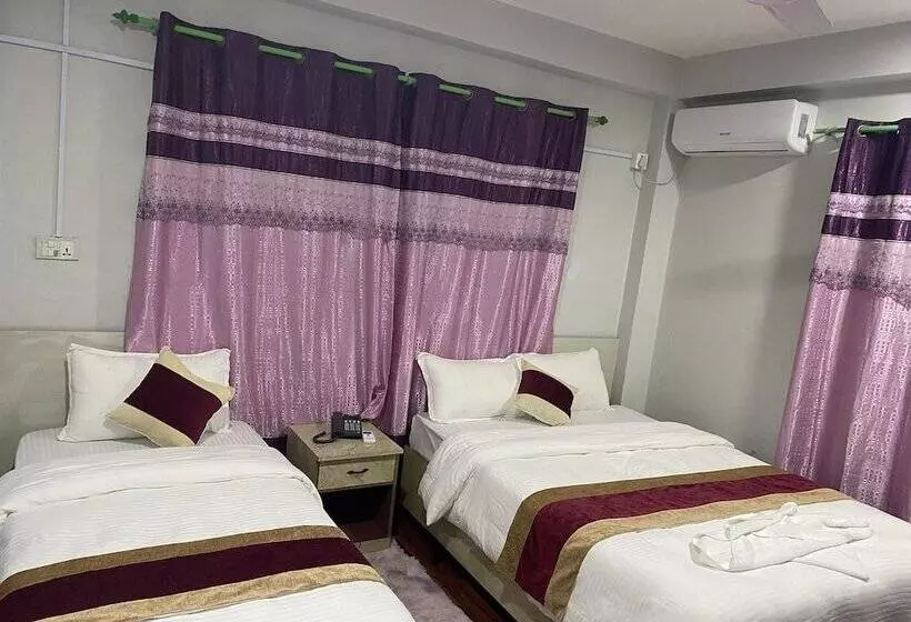 هتل Kavya Inn Chitwan