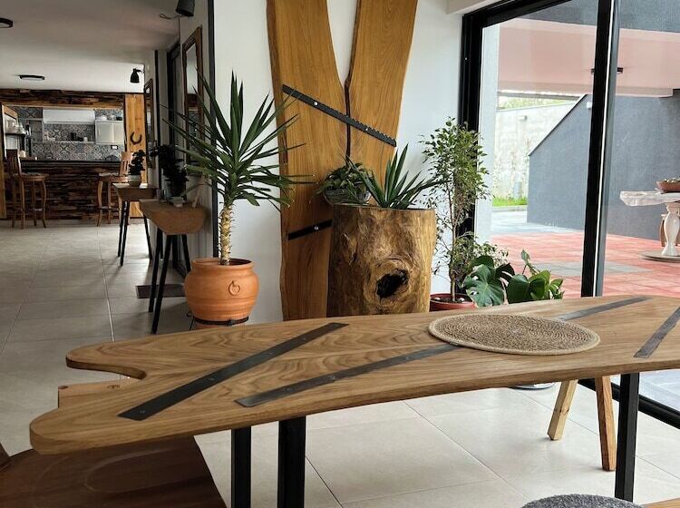 تختخواب و صبحانه Zdravkovac Country Club