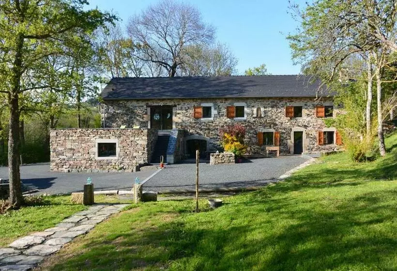 ベッドアンドブレックファースト Chambre D Hôtes Aux Pays Des Sucs