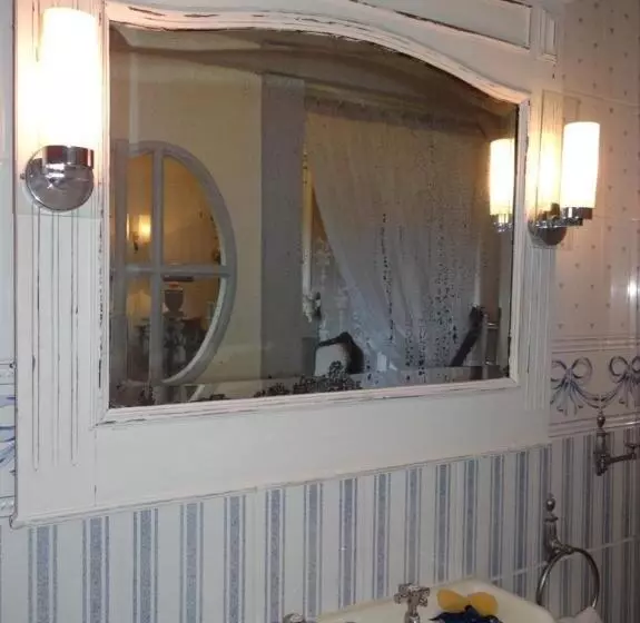 Aamiaismajoitus (B&B) Chambres D'hôtes Le Grismoustier