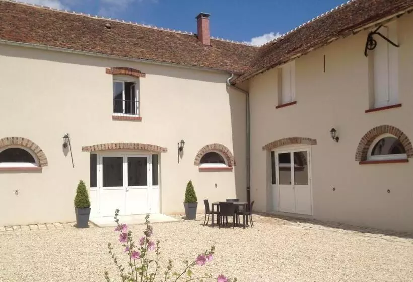 ベッドアンドブレックファースト Ferme De Villeray Chambre D Hôtes