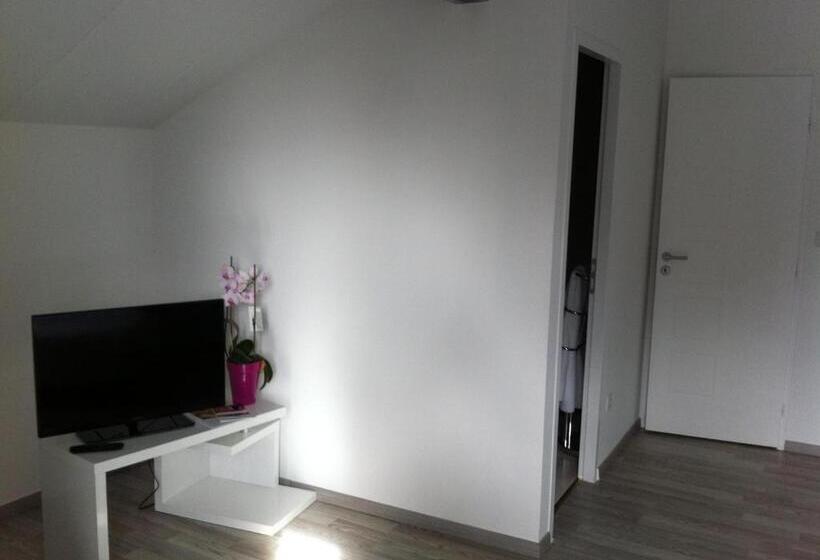 مبيت وإفطار La Petite Ecole