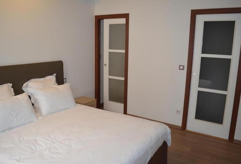 مبيت وإفطار La Petite Ecole