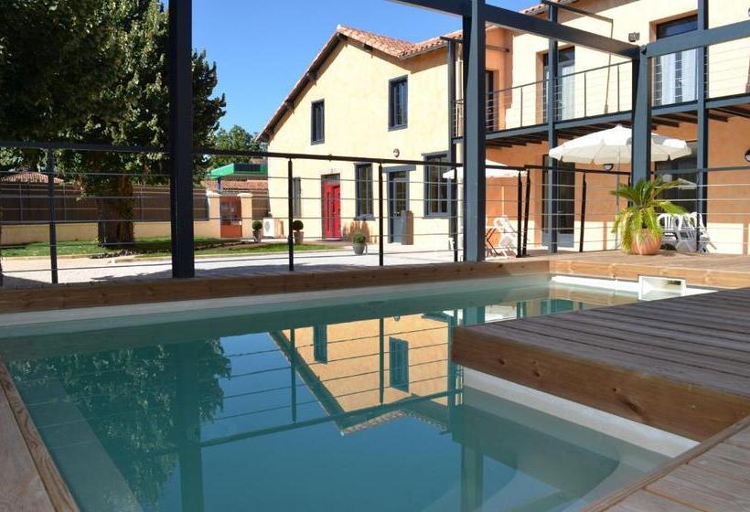 مبيت وإفطار La Petite Ecole