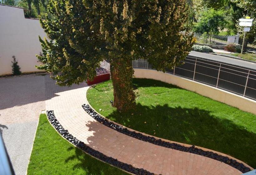 مبيت وإفطار La Petite Ecole