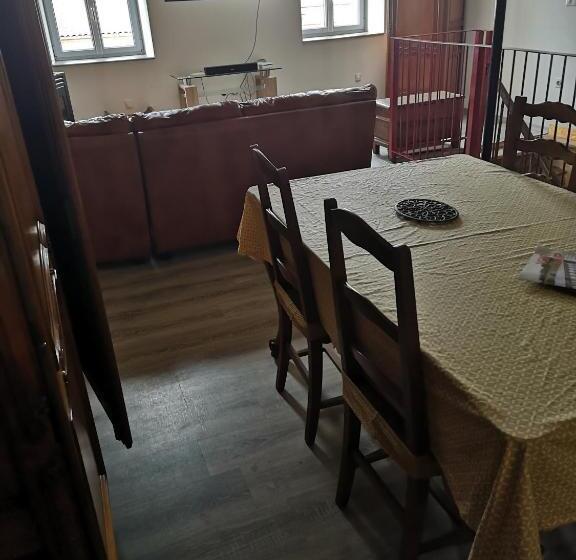 مبيت وإفطار La Petite Ecole