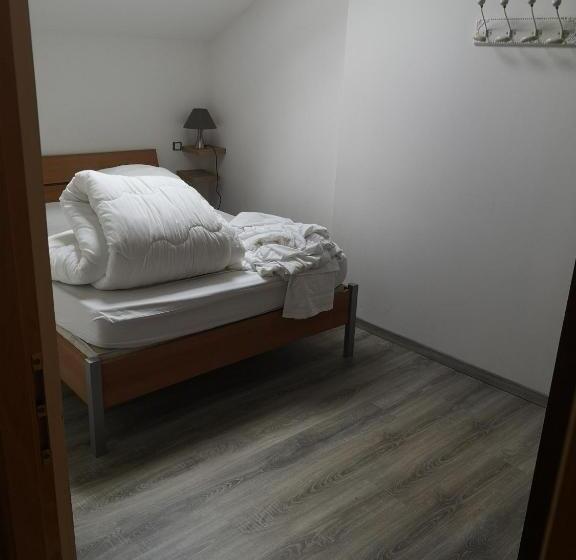 مبيت وإفطار La Petite Ecole